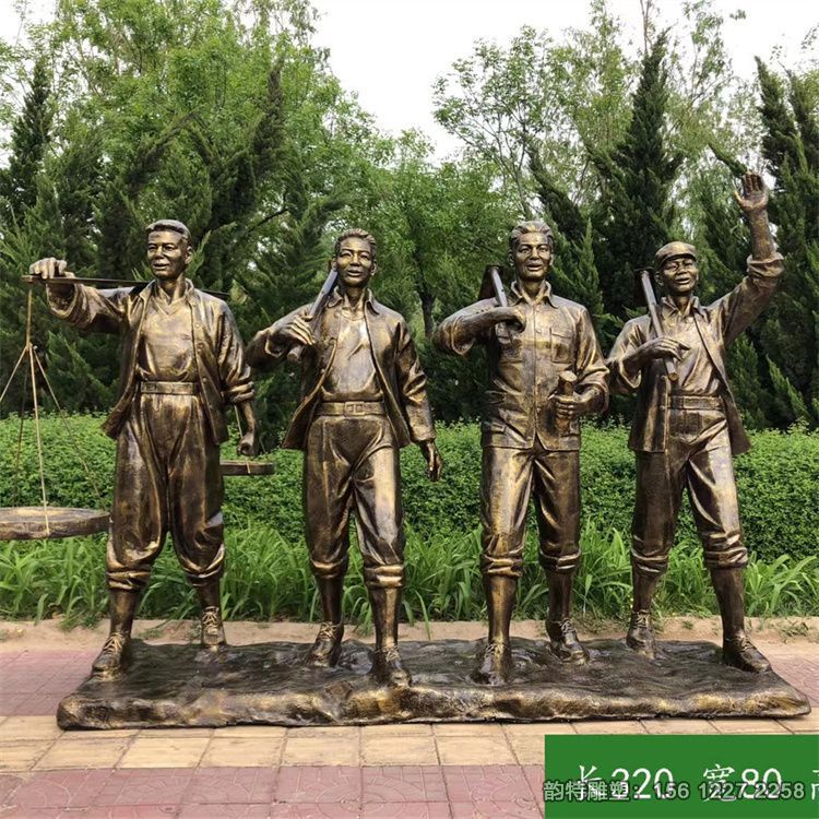 玻璃鋼知青男女雕塑圖，知青勞作場景雕塑案例參考