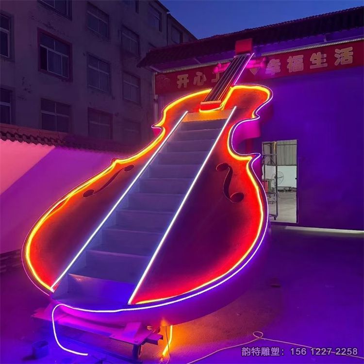 網(wǎng)紅打卡琴梯雕塑案例分享 發(fā)光不銹鋼大提琴雕塑 網(wǎng)紅打卡琴梯雕塑案例分享 發(fā)光不銹鋼大提琴雕塑